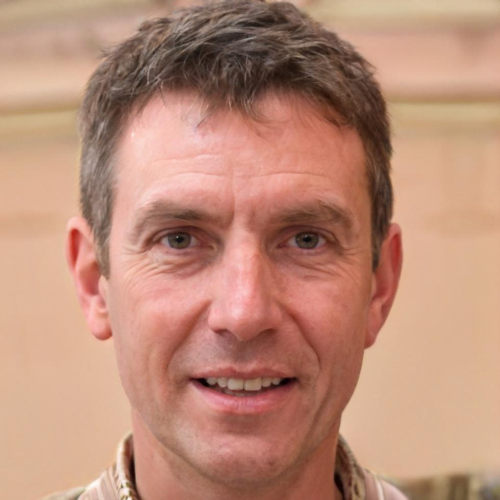 Roberto Silva, director de finanzas corporativas